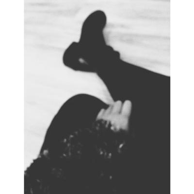 i follow you, so follow @LauraMeunierr, and rt this please https://t.co/ygz4IzqKU1