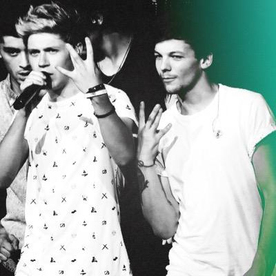 i take requests. must give credit. rt/mention the layout and wallpaper you want and i will DM them to you.