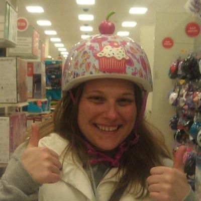 uncommonjen's profile picture. Teacher, Sailor, Nerd, BBYO advisor, and Just Plain Awesome. Follow my work @msgoldsteinsci