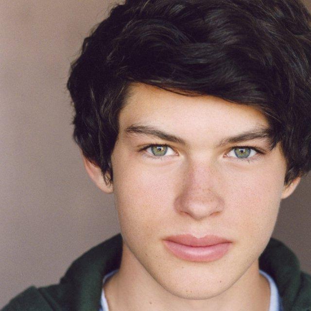 crawfordsite's profile picture. 17. Slytherin. Quizás sepa Legemerancia y pueda leer tu mente.Tengo un par de secretos.¿Seguro que quieres conocerme?