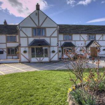 Imagine a really great pub then raise your expectations! Cask ales, great wine, delicious traditional food! What more do you want! Join us to eat,drink & relax