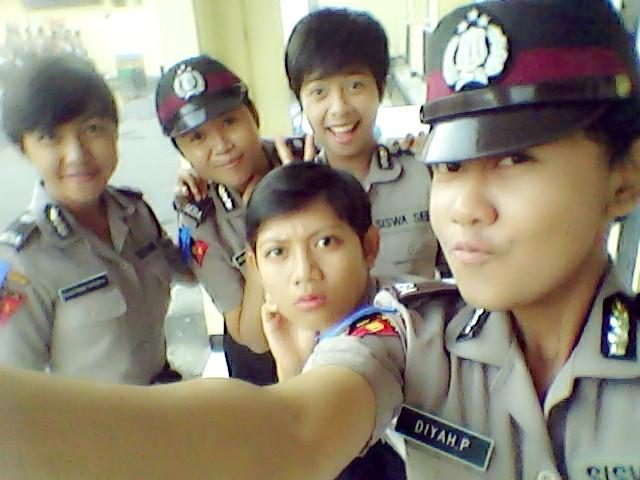 Diyah puspitasari » ita » SD KEMALA BHAYANGKARI 9 » SMP BARUNAWATI » SMAN 7 SURABAYA » UNAIR FH » Sekolah Bhayangkara (SEBA).