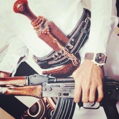 يابنت انا لجلك دفعت الضريبه وزعلت لجل رضاك قاصي وداني مير ارحمي من كان حبك نصيبه الي علا شوفك يعد الثواني .. ربما شاعر.. كتاباتي في مفضلتي