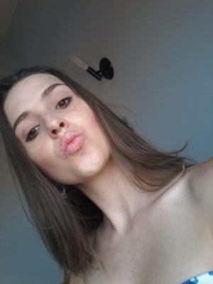 josivanepaiva's profile picture. 