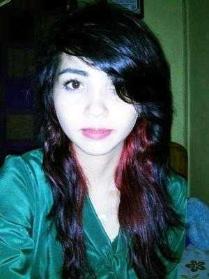 Soy una chica hiperactiva, me gusta mucho la música, el baile, me gusta Demi Lovato y Austin Mahone. me gusta dibujar, cantar, tengo 20 años y soy Venezolana.