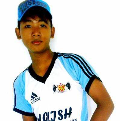 Berusaha membahagikan kedua ortu, dan membahagiakan orang-orang di sekitar.q. Tidak membuat mereka bersedih karna.q, menjga orang yang paling gw syang pastinya