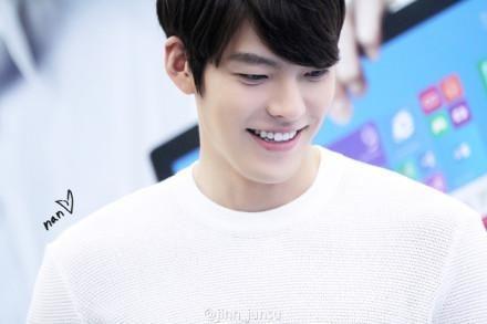 Kim Woobin | 89L | promotion staff @freakishrp