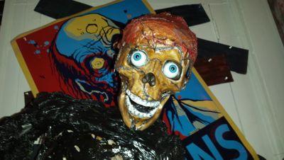 Long time lover of Halloween, horror and all things haunted!