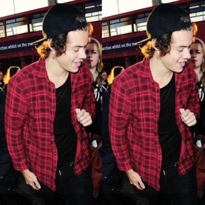 hey you just got a free follow from @chirpinirwin follow her and tweet for a follow back! You're beautiful much love xx