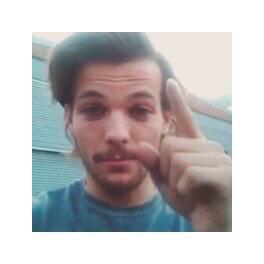 irwinslourry's profile picture. @louvelytattoo - tweet that acc a smiley face for a follow back ❤️