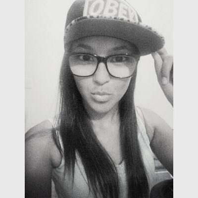 a menina , meiga . e que fala oque se deve ouvir .. o resto é só dar um #Follow