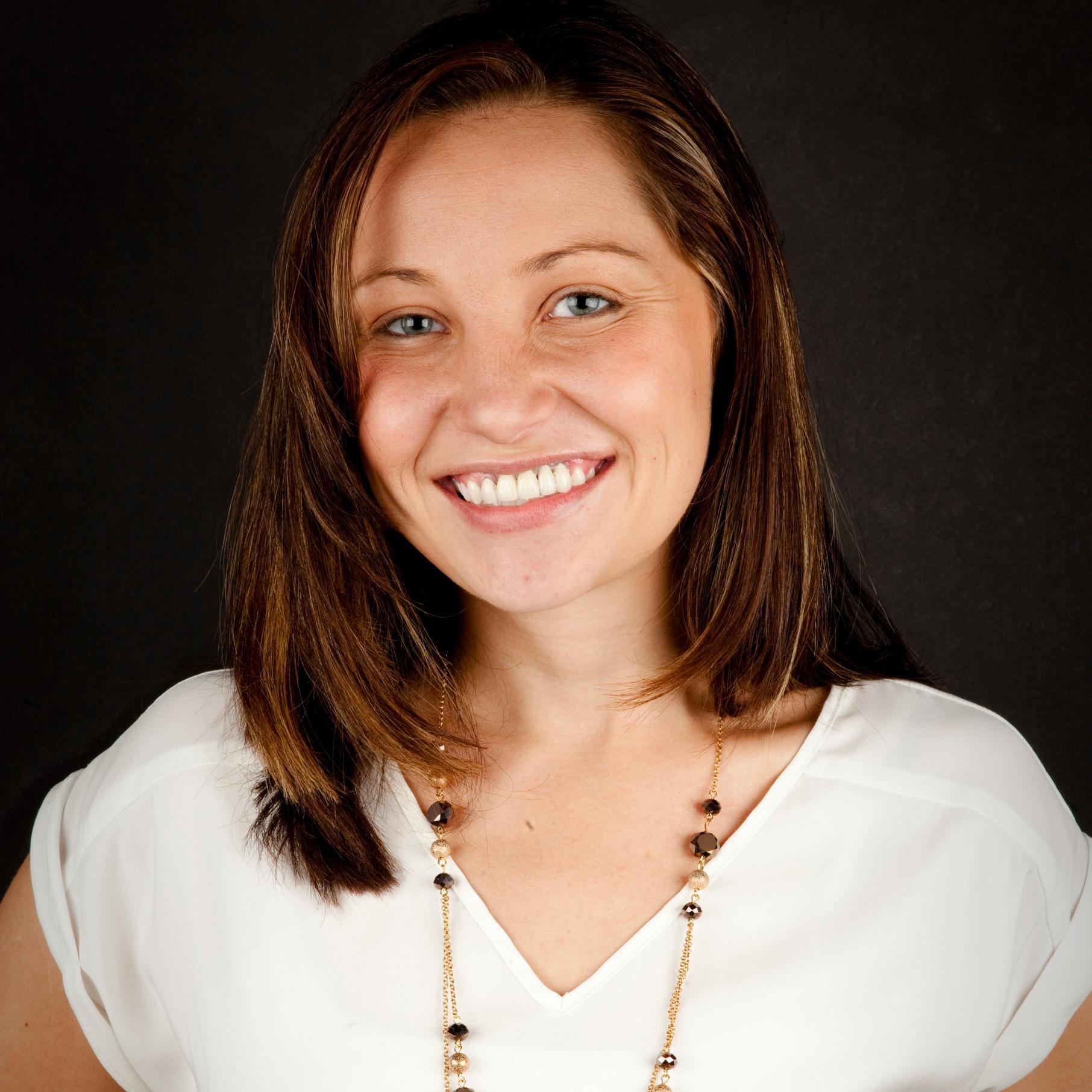 Fiction junkie, Scrabble aficionado, aspiring world traveler and Senior Account Director at @maxborgesagency.