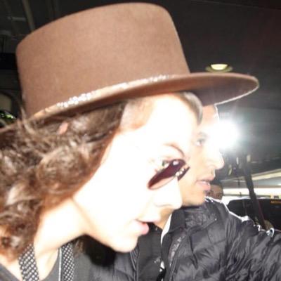 I am 92936296% sure harry loves all of you so much okay ~ @poizaynberry