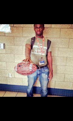 Arthur hill
play football 
10th
#50
snapchat jackboy_ quay
instgram quantayveon Johnson 
kik Jackboyquay