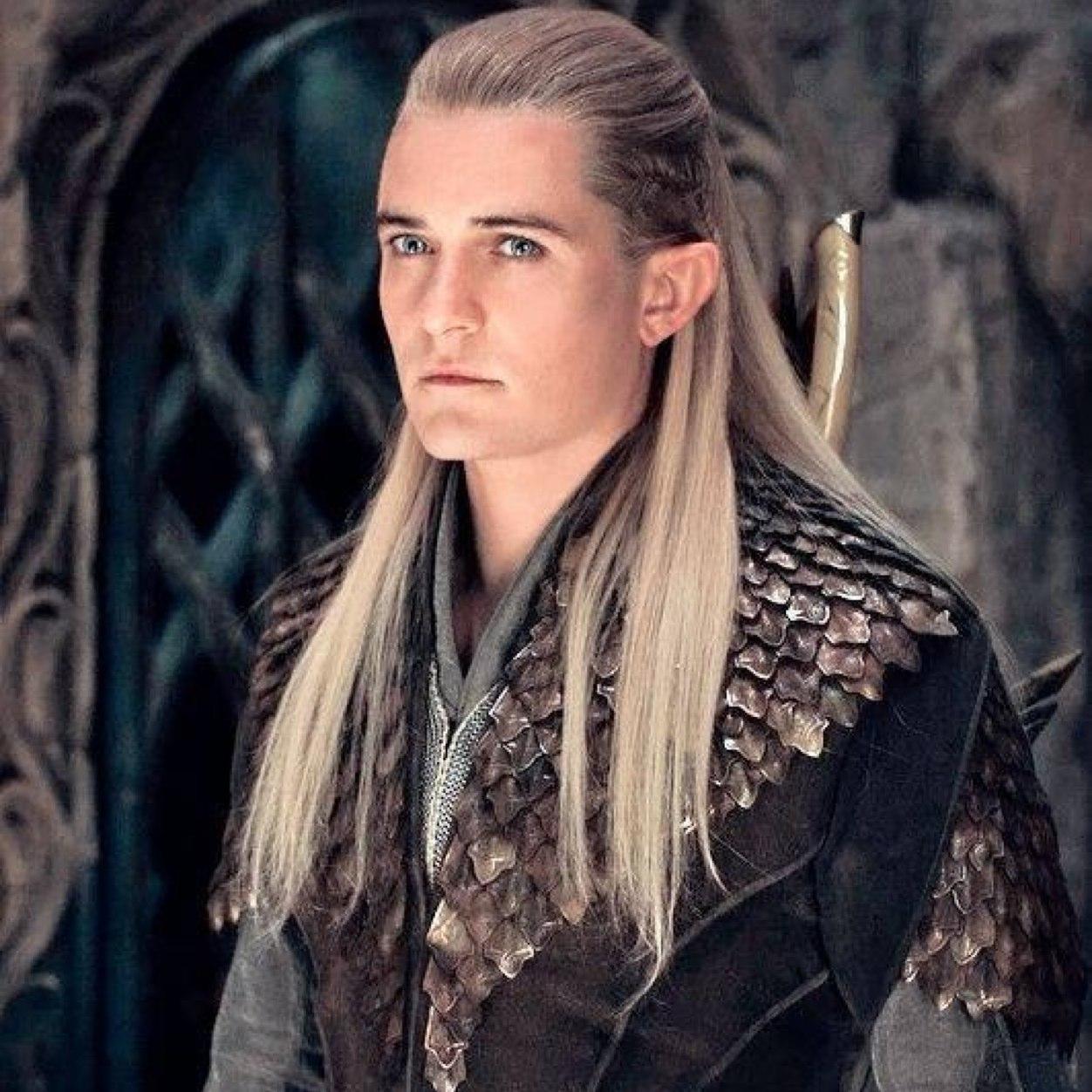 Suilaid! Son of Thranduil and Prince of Mirkwood, previously known as Greenwood. Friend of @Elrohir_Ro Single.