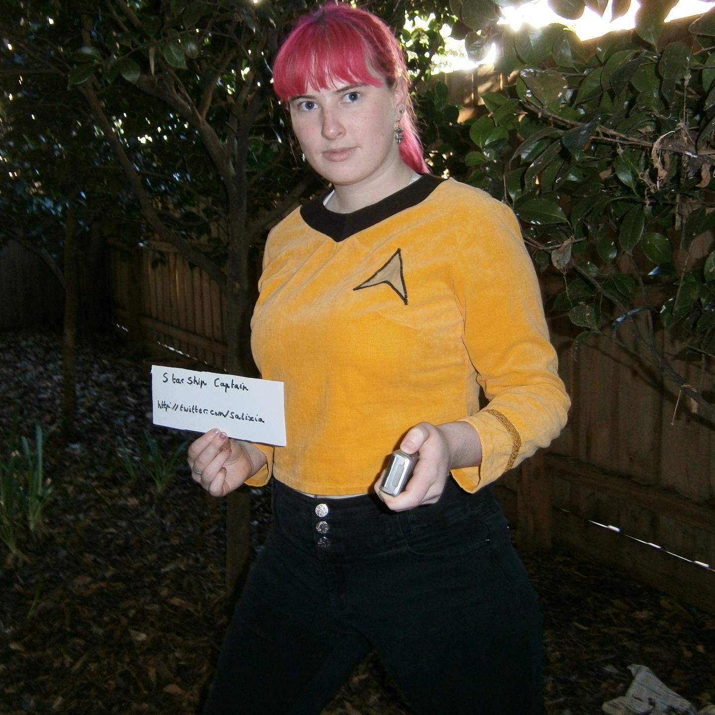 (She/Her)
Gamer Girl, YouTuber, English degree haver, and bold lip enthusiast. My TTRPG play style could best be described as thirsty punchy.