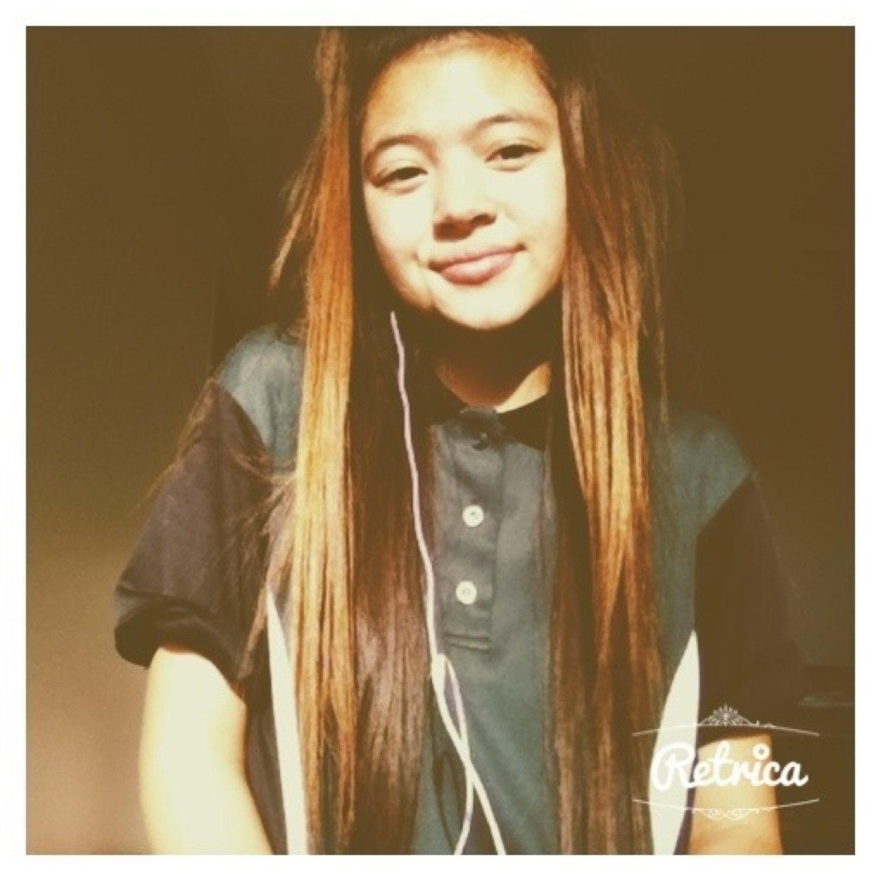 vanessajbensonn's profile picture. 