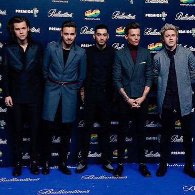 thighhighsharry's profile picture. @inbloomstyles