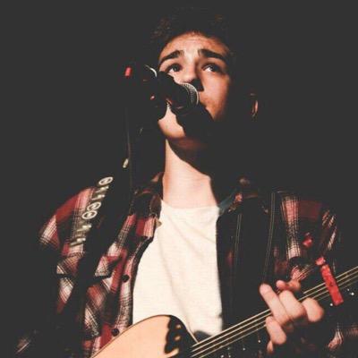 follow @coolwhitesiders and rt the first rt