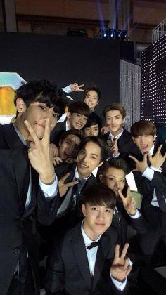 l'm the best fan ever that is always supporting exo everytime and every where always and also being with them exo we are one and always care for them.
