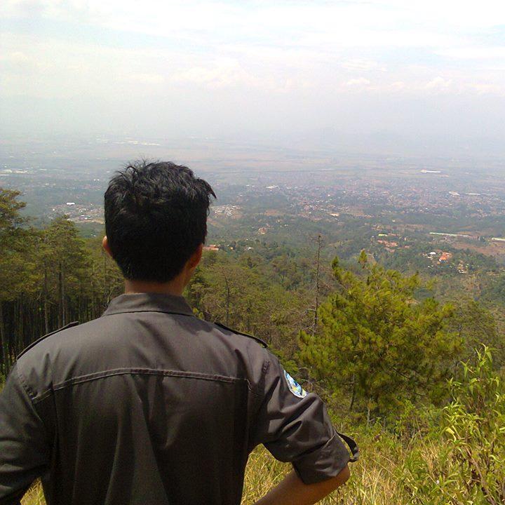 NoorFathara's profile picture. Staff at @kstratfkepUnpad | @bemfkepunpad | @powerful_2013 | @pnc_unpad and @sixion66 | Masalah tak kenal umur, karenanya jangan minder kalo ketemu masalah