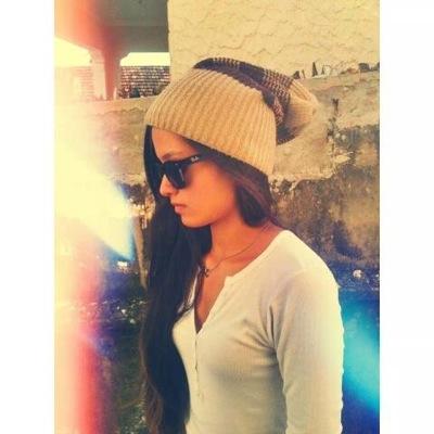 Sou uma princesa feita do mármore mais suave do que uma tempestade