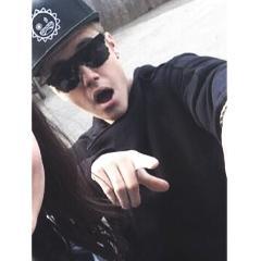 UK//16// justin bieber ●janoskians ● the vamps ● dylan dauzat ● chris brown dylan faved my tweet 21/06/2014 dylan followed 12/7/2014