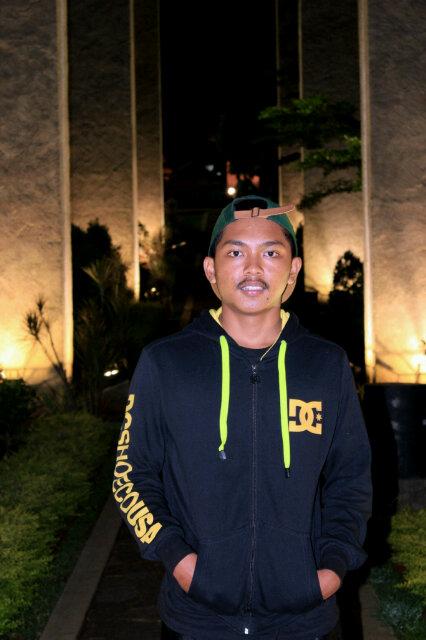 Drumer VALCOME STRAIGHT.       (Pin :224A95F8)