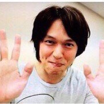 hellopple's profile picture. o(*'▽'*)/☆゜