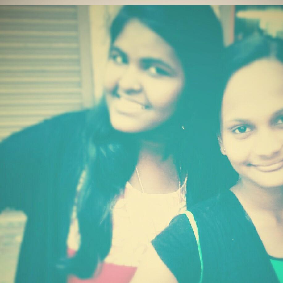 roshniyadav1998's profile picture. student