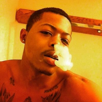20 nd i move like boss nigga, think like drug dealer nd a mind of a god jus to even out the odds
