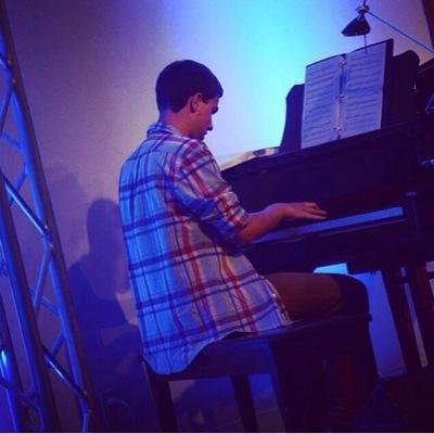 I'm psychotic, be friends with me at yiur own risk. I'm also a pianist in a band called the First Impressions.
