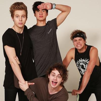 i make 5SOS imaginings some clean some dirty c'mon who doesnt like dirty imagines of 5SOS once and a while turn my notifacations on please