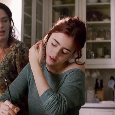 AtagonisticRed's profile picture. I wouldn't talk down to you || #Literate