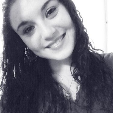 Libriana, estudante de Biologia, ama música, animais e natureza, só :)