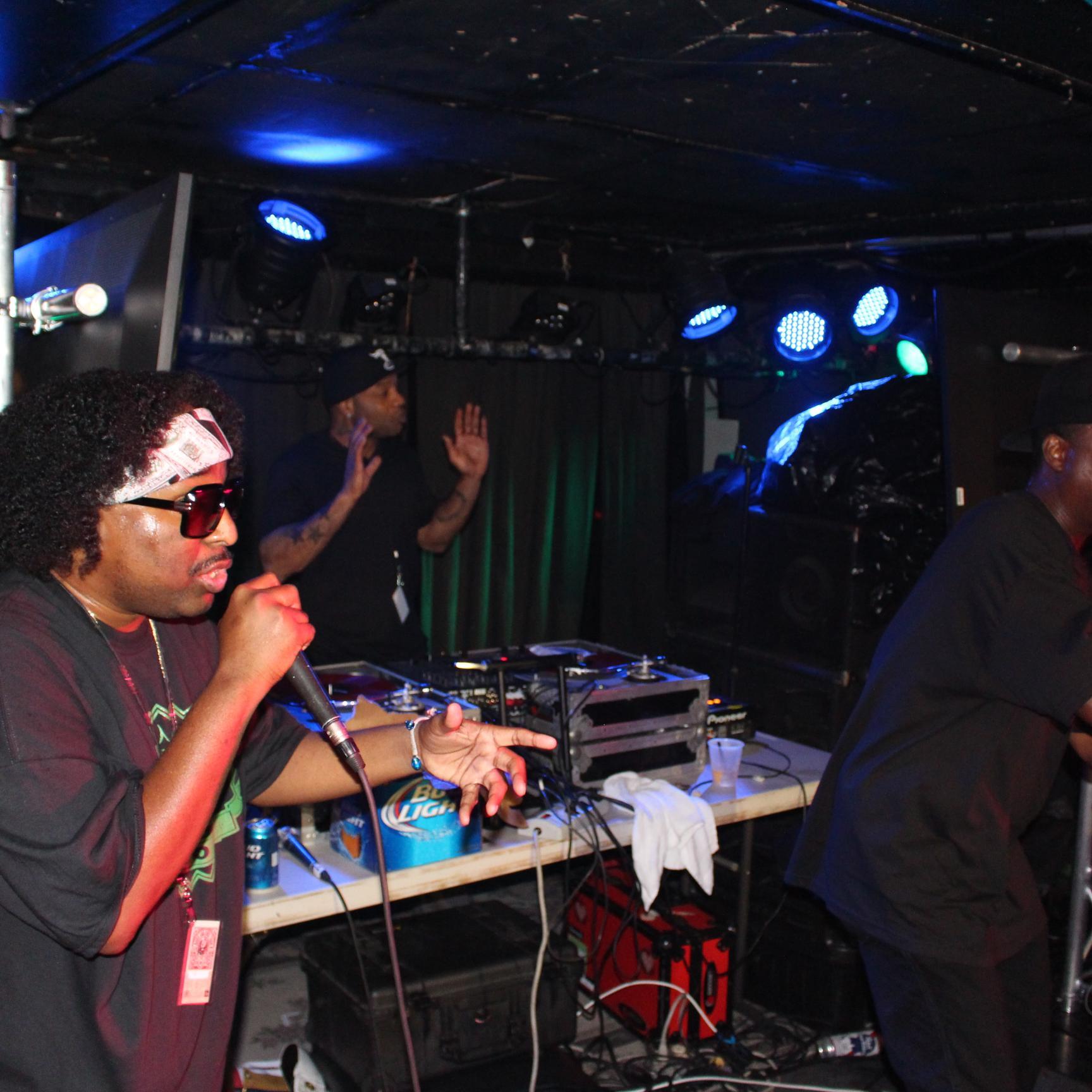 Rhymesayer/Producer in association with The Coughee Brothaz/Devin The Dude/INNERCITYMUSIC