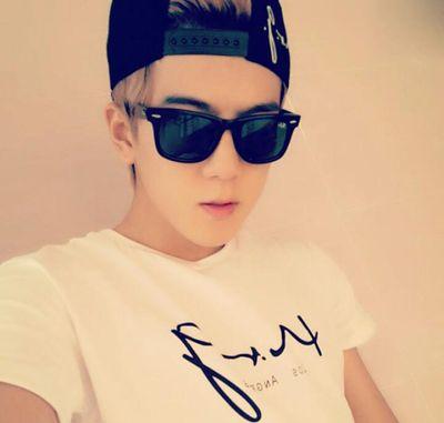 maknae ganteng exo