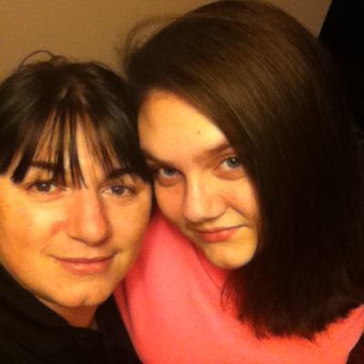 ❤️Gamer|Baker|Love Colors|Make up artist| Amazing artist. (Barrygirl16) and a sweet Bosian❤️