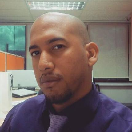 Especialista en Comunicaciones Gráficas, Administración de Color, Estudiante de Ing informática, amante de los Juegos de Videos y Diseño Gráfico