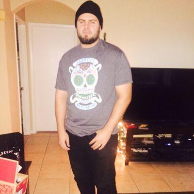 lhern71's profile picture. Sports/Music/Technology