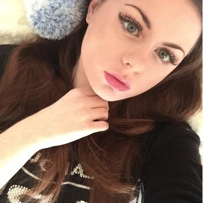 supporting my fave youtuber @SueRoseOfficial I love her, proud part of the Roses Fandom, we all support Sue 3