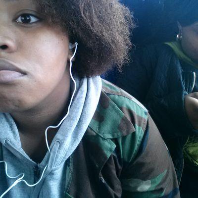 Yanavictoria_'s profile picture. Smile through the bullshit