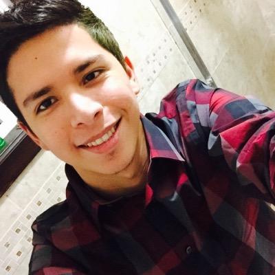 Kik and Snapchat rosol17 Superhéroe, actor, cantante, modelo, eso me hubiera gustado ser. Tengo personalidades múltiples o al menos eso dicen cada una de ellas.
