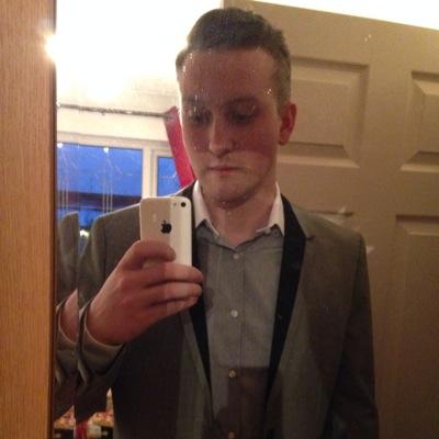 slinky_link's profile picture. To wish you were someone else is to waste the person you are.