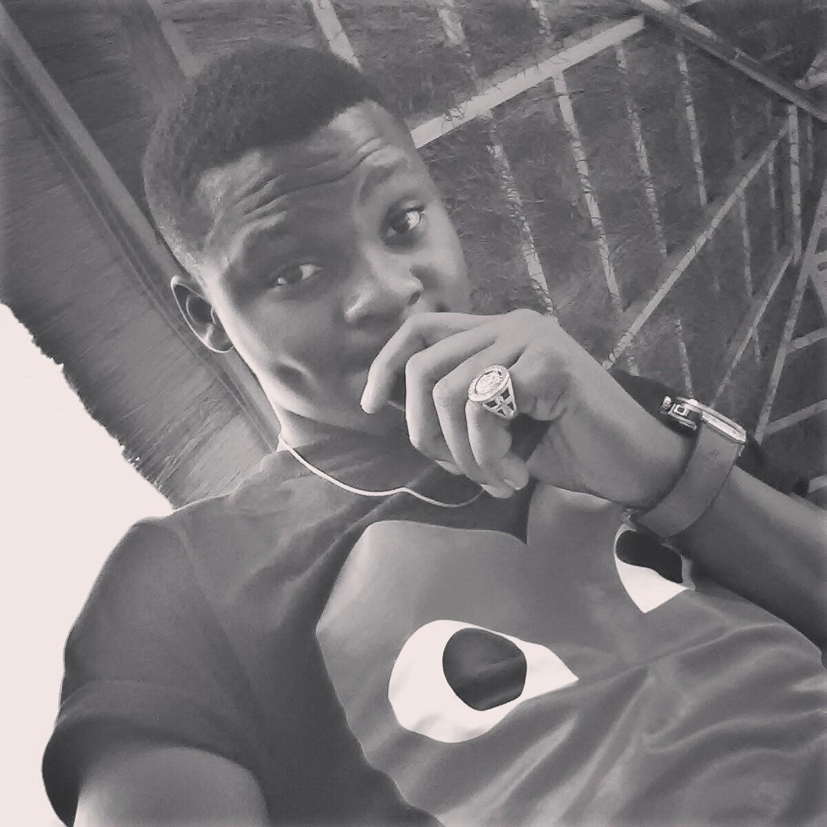 Tryna make d doe. What's life without Grind? #Gunner. DL  #Oleju  http://t.co/DkapUZAVZT