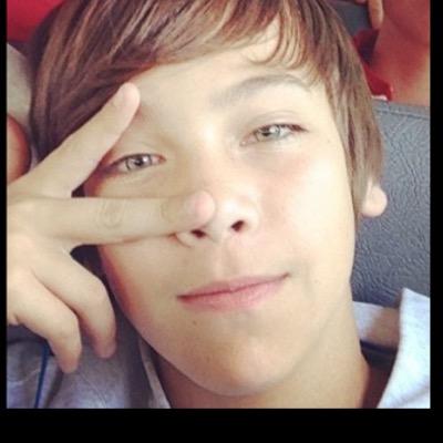 im 14. nothing but #gotengang. fuck everything else. my cover and profile pic is never me, just people i find really sexy.