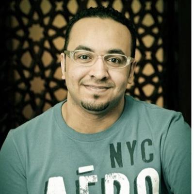 عشقي ل ابي : ليس من باب الواجب ، او ردّ دين ، بل لانہُ قصة حُب بيضااء تُطربني و تبقيني طفل
