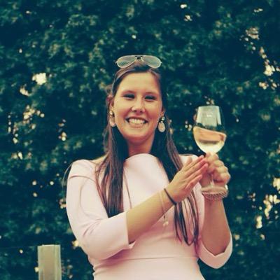 Delphine1994053's profile picture. Student Marketing