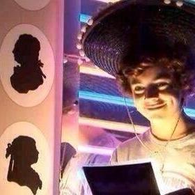 0/4 | 0/5 - STILL PRAYING LMAO | •5sos • 1d ***if you're wearing band merch i assume we're friends***