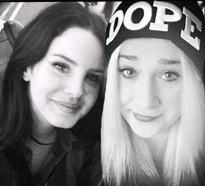 Obsessed with Lana Del Rey and Marina & the Diamonds. Instagram: lanadelreysdiamond // We♥it: MelisiDiamandisRey